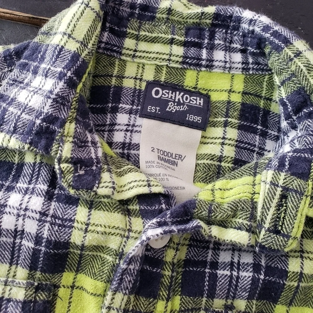 OshKosh Toddler Boy 2T Long Sleeve Flannel Button Up Shirt Blue Green Plaid Top